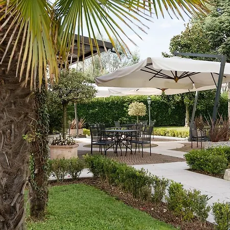 Park Vicini فندق